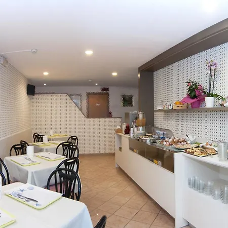 莱蒂齐亚酒店 里米尼