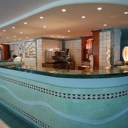 Hotel Letizia 3*