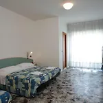 Letizia 3*