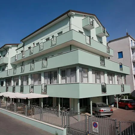 Hotel Letizia 3*